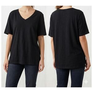 Chico's The Ultimate Tee XXL Chico's Size 4 Short Sleeve V Neck Black